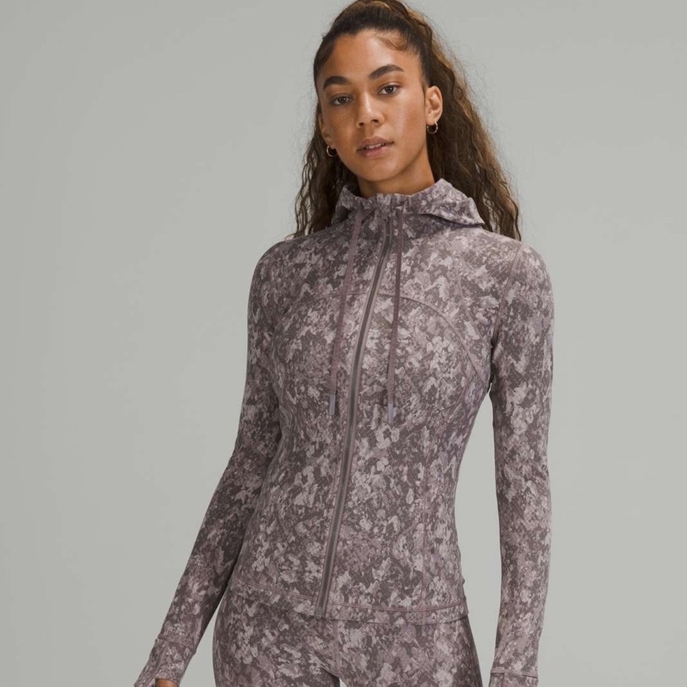 Lululemon define